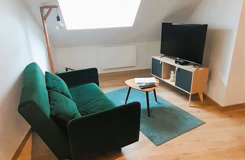 Chateauroux Apartment | Bryas 3 - wifi-cour-1chb double