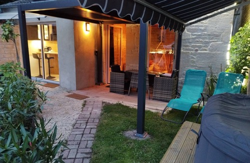Sainte-Croix-Grand-Tonne House | Bulles et Belle Etoile/SPA Détente, Confort et Sérénité, Discrétion Assurée