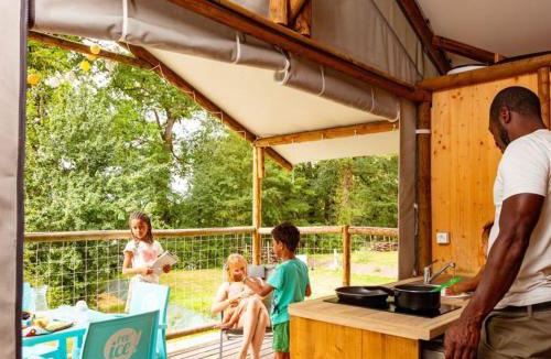 Martiel Other | Bungalow toilé avec terrasse pour 4 à Martiel - API-1-52-1505