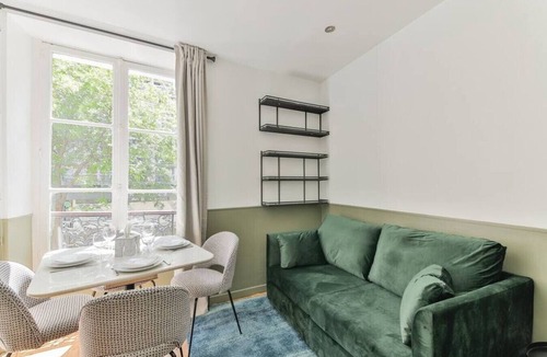 La Villette Apartment | Buttes-Chaumont canal st martin&trains stations!