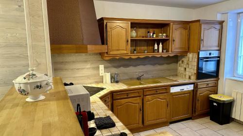 Imphy Apartment | C3 Familiale Parking 2 Chambres 4 lits 5 pers WiFi Réduc Semaine ou Mois, Velo