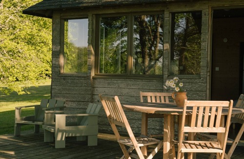 Pluneret Cabin | Cabin 'Domaine De Kermadio - La Cabane' with Shared Pool, Private Terrace and Private Garden