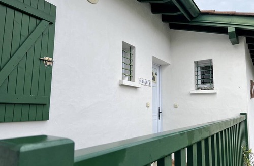 Cambo-les-Bains Apartment | Cambo-les-Bains Calm T2 2 Sleeps with Parking
