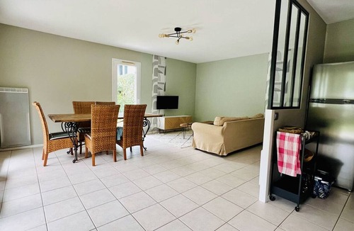 Cambo-les-Bains Apartment | Cambo-les-Bains: 3-room apartment with parking, pet-friendly