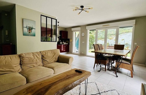 Cambo-les-Bains Apartment | Cambo-les-Bains: 3-room apartment with parking, pet-friendly