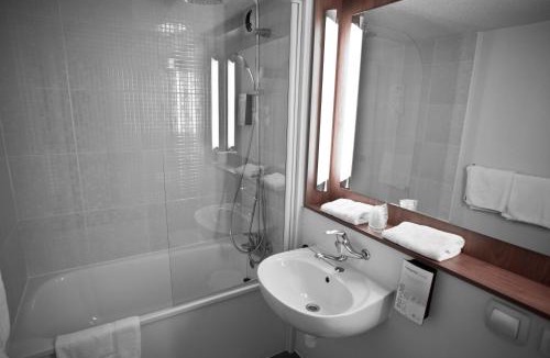 Saint-Doulchard Hotel | Campanile Bourges Nord - Saint-Doulchard