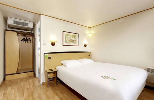 Thiers Hotel | Campanile Clermont Thiers