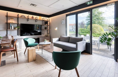 Pessac Hotel | Campanile NATURE - Bordeaux Sud Pessac