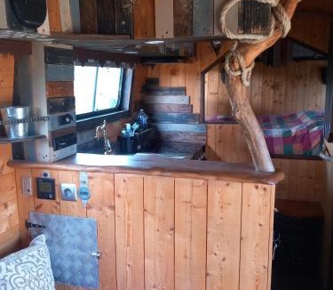Henon House | Campertruck