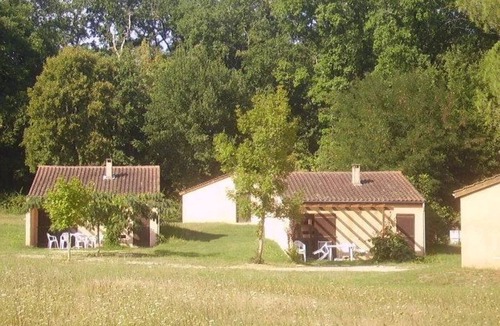 Puy-l'Eveque House | Camping 3 étoiles - Piscine - ccbgbei