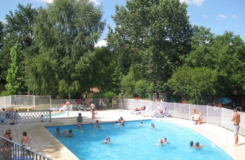 Thiviers House | Camping 3 étoiles - Piscine - ccagi0h