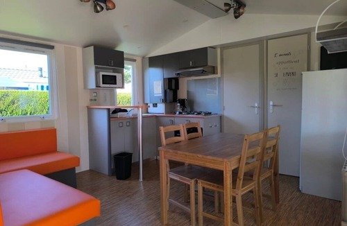 Baye House | Camping 3 étoiles - Piscine - ccbfeih