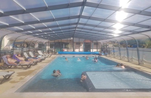 Baye House | Camping 3 étoiles - Piscine - ccbfeii
