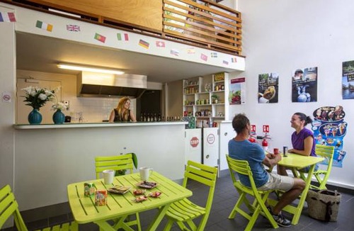Nevers RV Rental | Camping de Nevers - Mobil-home Super Mercure Access - 27 m²