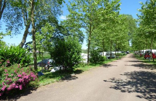 Nevers RV Rental | Camping de Nevers - Mobil-home EVO29