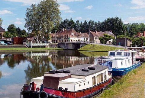 Nevers RV Rental | Camping de Nevers - Super Mercure Access