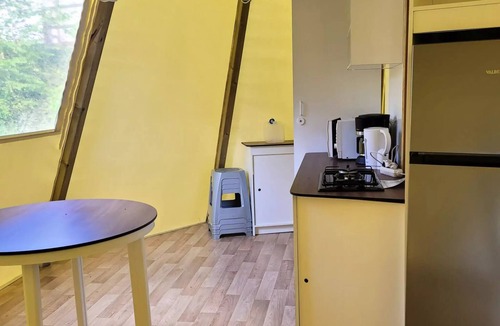 Guillac Cabin | Camping des Cerisiers* - Tipi 3 rooms 4 people Without Sanitary