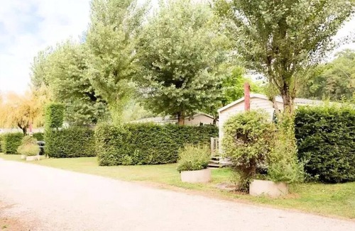 Marcillac-Saint-Quentin House | Camping Le Pont de Mazerat **** - Safari tent 35m² 5 people