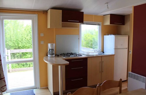 Miribel-les-Echelles House | Camping Le Balcon de Chartreuse* - Lilac mobile home 3 rooms 4/6 people