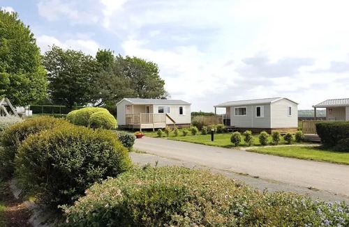 Plestin-les-Greves Ski Chalet | Camping Le Village De L'Armorique * - Chalet - 3 bedrooms 7 people