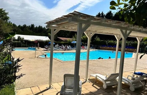 Saint-Paul-les-Dax House | Camping les Pins du Soleil* - Mobile home 3 rooms 4 people with air conditioning - TV
