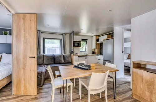 Saint-Paul-en-Born House | Camping maeva Escapades La Clairière * - Comfort Mobile Home 4 Rooms 6 People + TV
