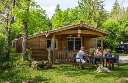 Levier Ski Chalet | Camping nature 3 étoiles - au coeur des montagnes du Jura