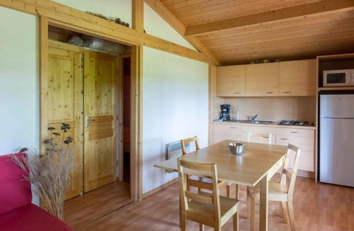 Levier Ski Chalet | Camping nature 3 étoiles - au coeur des montagnes du Jura