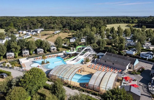La Trinite-sur-Mer House | Camping Romanée Le Kervilor* - PREMIUM mobile home - 2 bedrooms for 4 people