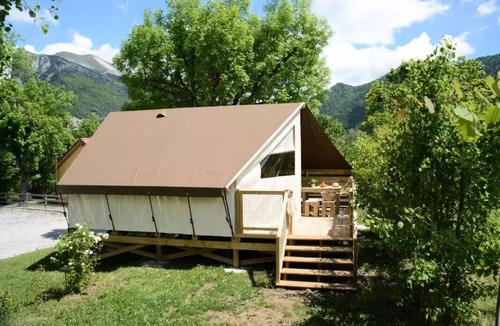 Lus-la-Croix-Haute House | Campsite CHAMP LA CHEVRE * - Tent Lodge Comfort (with bathroom) 5 persons