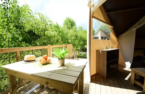 Lus-la-Croix-Haute House | Campsite CHAMP LA CHEVRE * - Tent Lodge Comfort (with bathroom) 5 persons