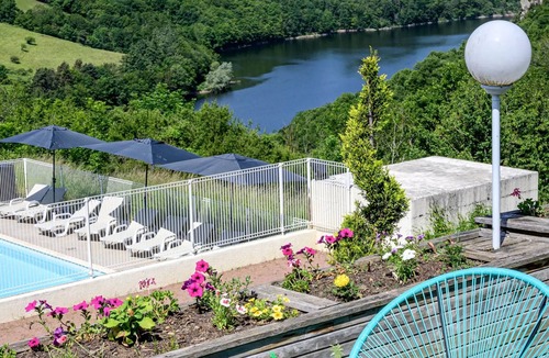Cordelle House | Campsite Flower de Mars* - Coco Sweet Standard 3 rooms 4 people Without Sanitary