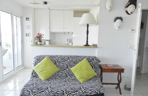 Arcachon Apartment | CaraÏbes* apartment with south-facing terrace overlooking the Arcachon basin