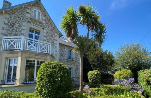 Carantec House | Carantec family home with garden for 6