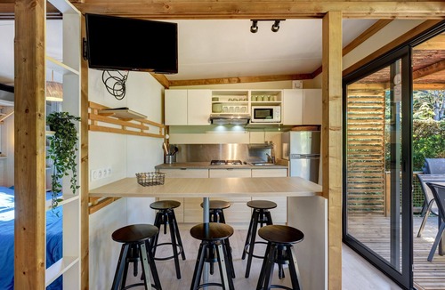 Vaulnaveys-le-Bas RV Rental | Caravan “Chalet Portland N°42” with Shared Pool