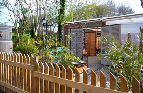 Brix House | Caravan in a Small Garden Oasis