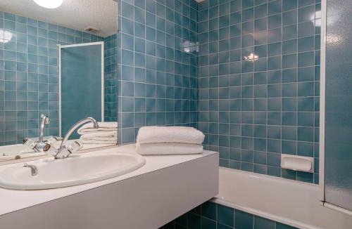 Carnac Apartment | Carnac: Studio cosy 23m² près plage, parking, animal admis - FR-1-477-132