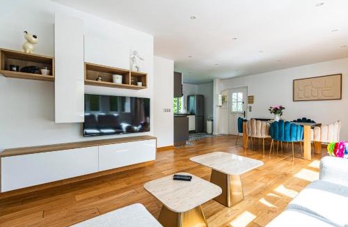 Saint-Germain-sur-Morin Villa | CasaLina 10' from Disneyland Paris, Jardin, Wi-Fi