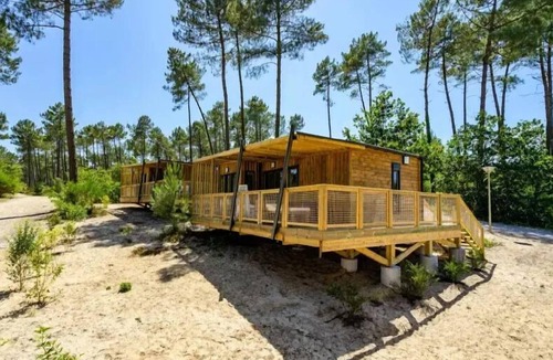 Sainte-Montaine House | Cedar Cottage, 3 Rooms, Sleeps 4