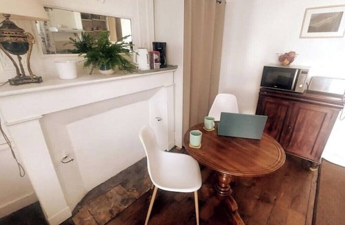 Poitiers Apartment | Central studio with large private terrace, calm and light