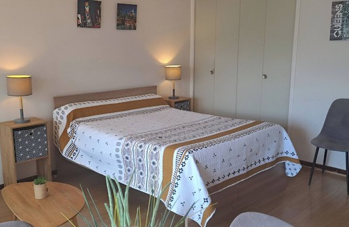 Saint-Paul-les-Dax Condo | Central T1 apartment for cures and short stays - Private paking