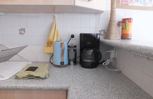 Ceret Apartment | Ceret Centre -Sun-Filled Apt, mountain views with A/C