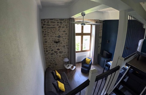 Uriage-les-Bains Apartment | Château D'uriage: Studio Atypique à 20 min de Grenoble et a 20 min de Chamrousse
