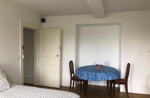 Marcoussis House | Château de Bel Ebat