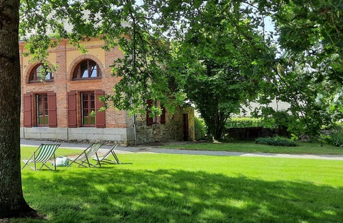 Craon House | Château de CRAON orangery, swimming pool, tennis court, 47-hectare park.