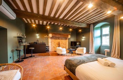 Dracy-le-Fort Apartment | Château de Dracy La Nomade