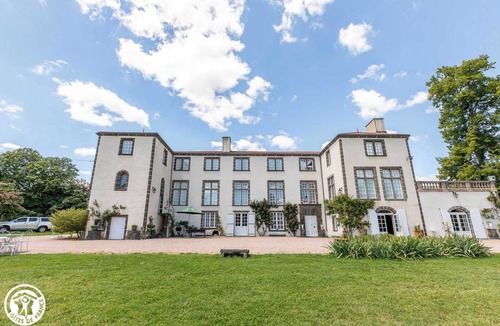 Sayat House | Château de Féligonde