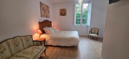 Louchy-Montfand House | Château de la Motte - chambre d'hôtes et gîtes