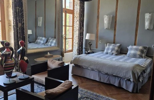 Bleneau Bed & Breakfast | Château de la Motte Jarry