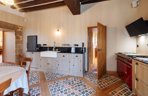 Alexain House | Château de Marigny - Piscine Privée, 8000m2 Jardin